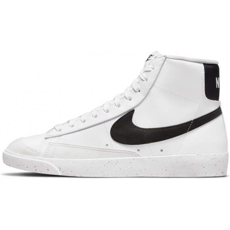 Chaussures de gymnastique NIKE pour femmes, blanc et noir